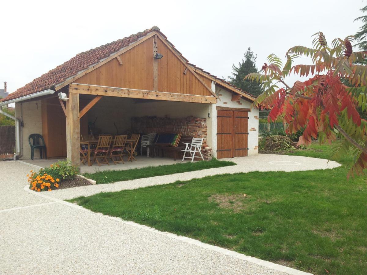 Gite De Sologne "Les Galoches" Dhuizon Bagian luar foto